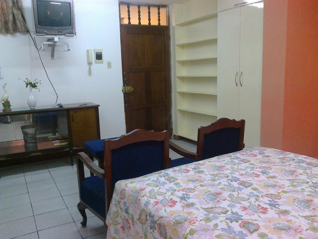 Strenua Santa Maria Suites Трухильо Стая снимка