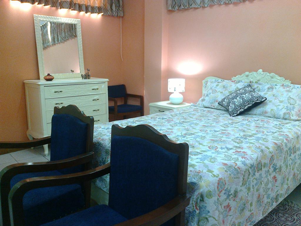 Strenua Santa Maria Suites Трухильо Стая снимка