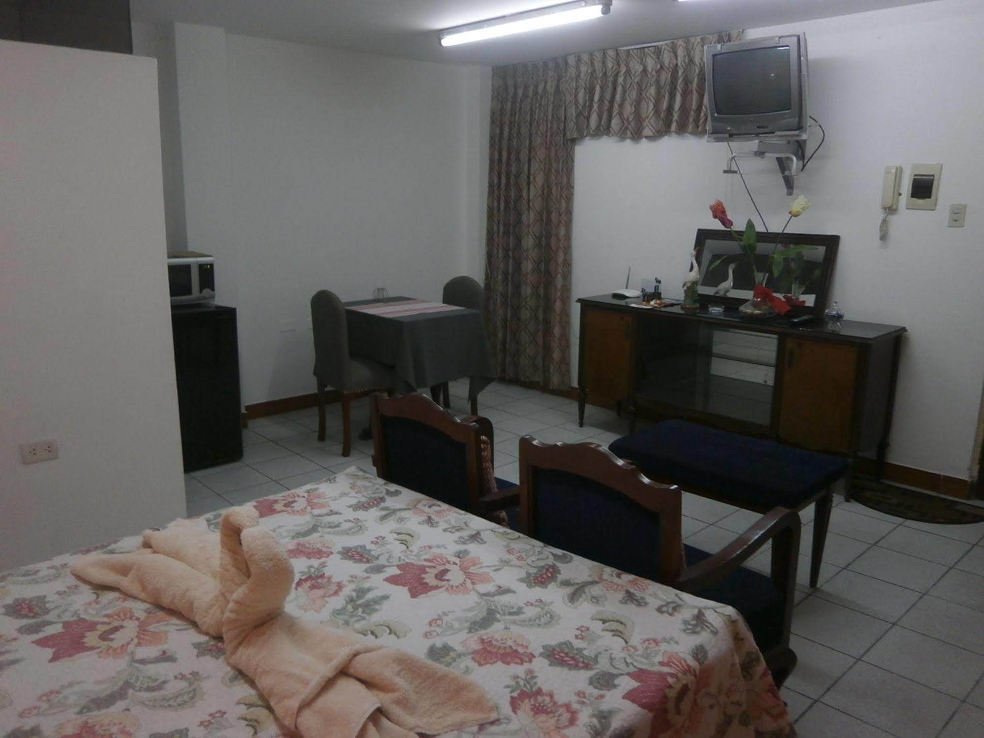 Strenua Santa Maria Suites Трухильо Екстериор снимка