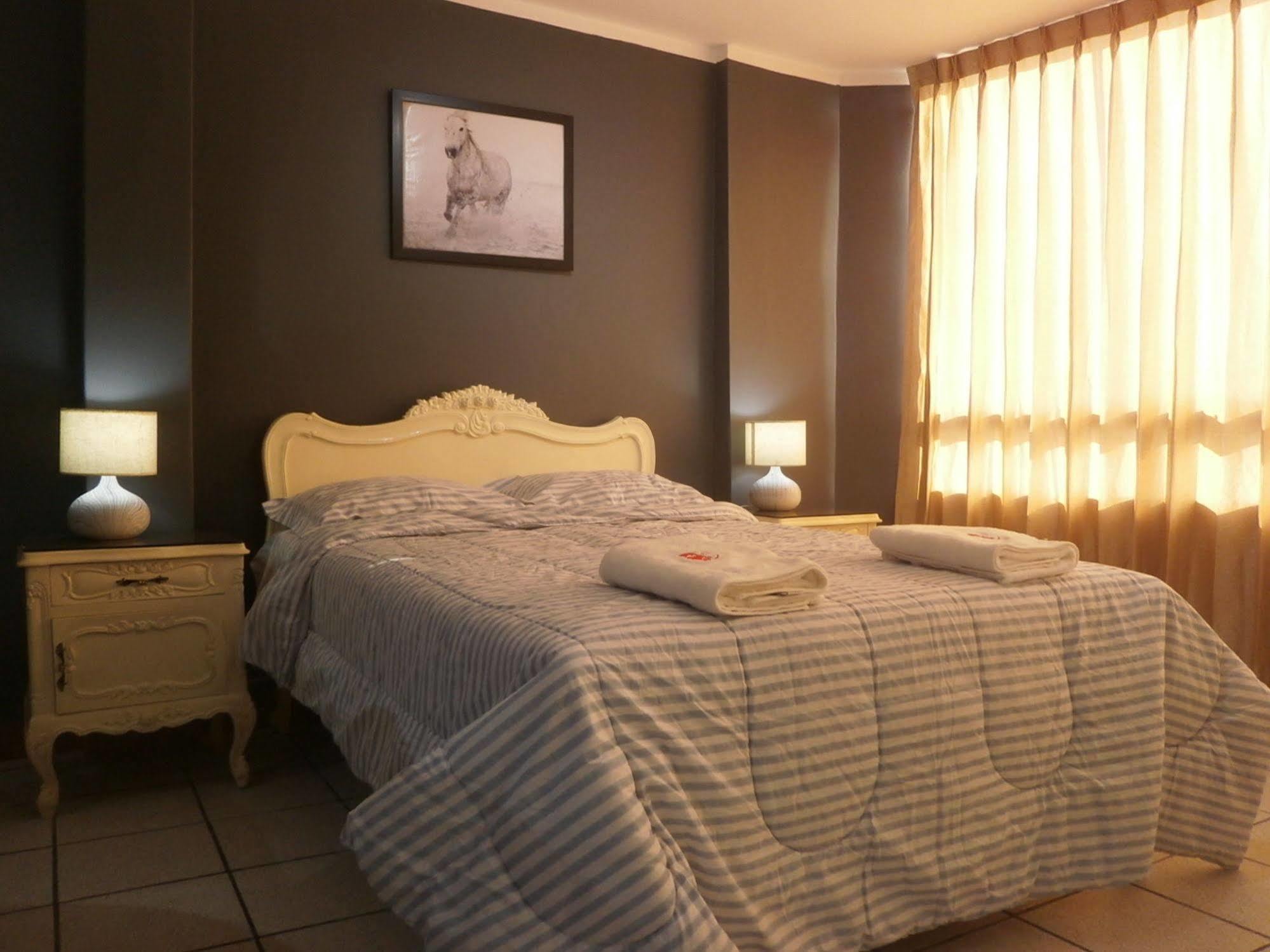 Strenua Santa Maria Suites Трухильо Екстериор снимка